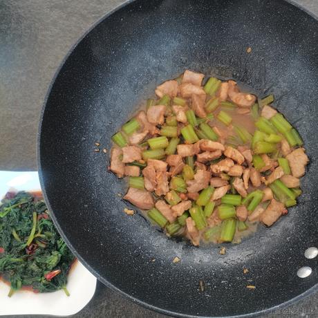 无所谓我会出丑于2022-11-21 12:25发布的图片