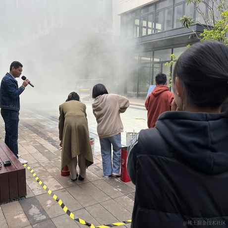 树下有只梅花鹿于2022-11-19 15:15发布的图片