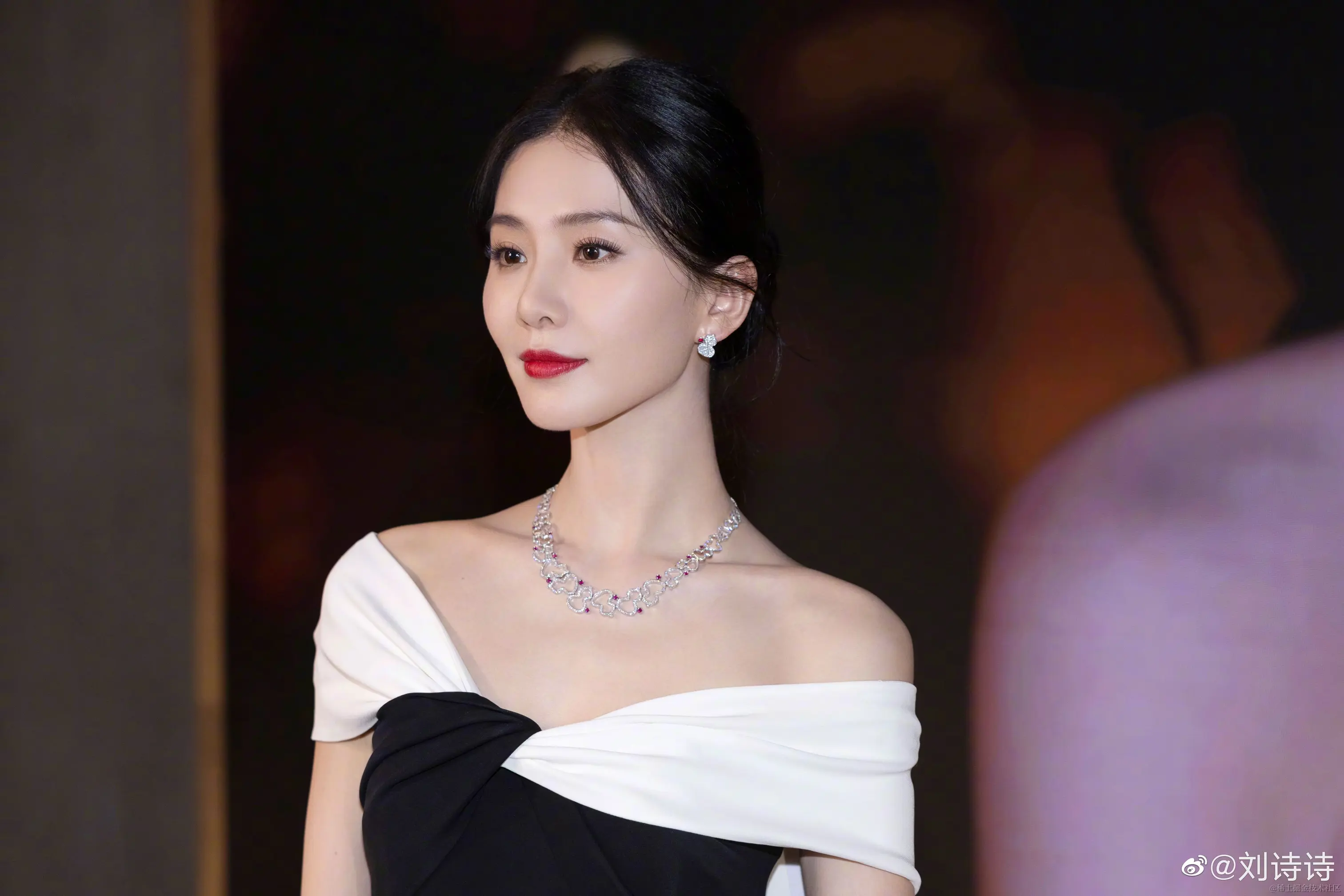 刘诗诗-1.jpeg