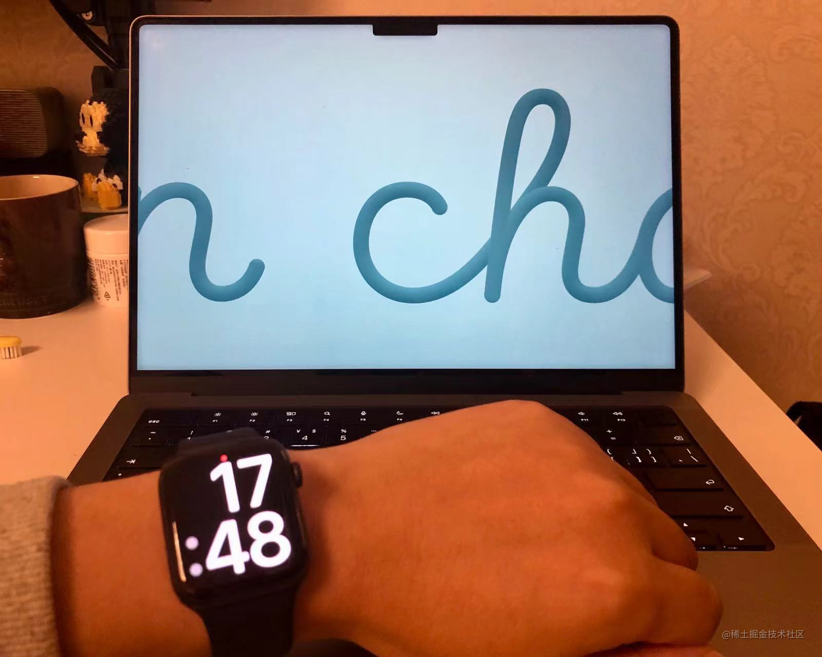 MacBook 14 and iwatch