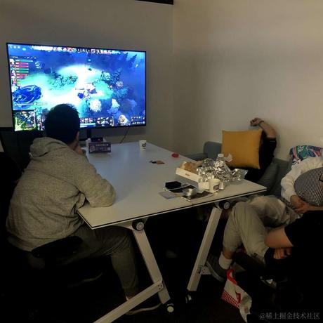 潮玩族于2021-10-17 21:59发布的图片